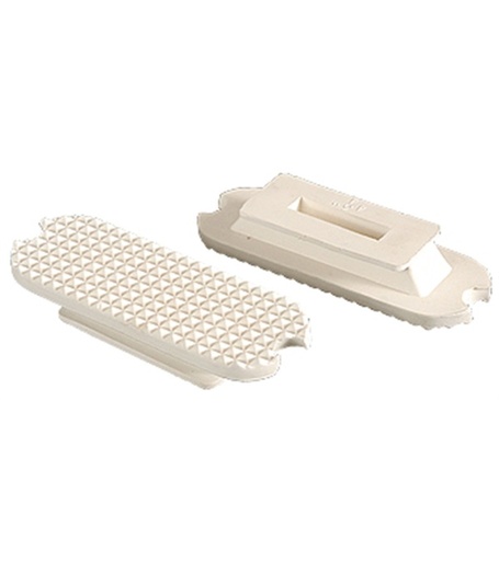 [1988-4-34/4] Plantilla de Hule Para Estribos Color Blanco Talla 4 3/4"